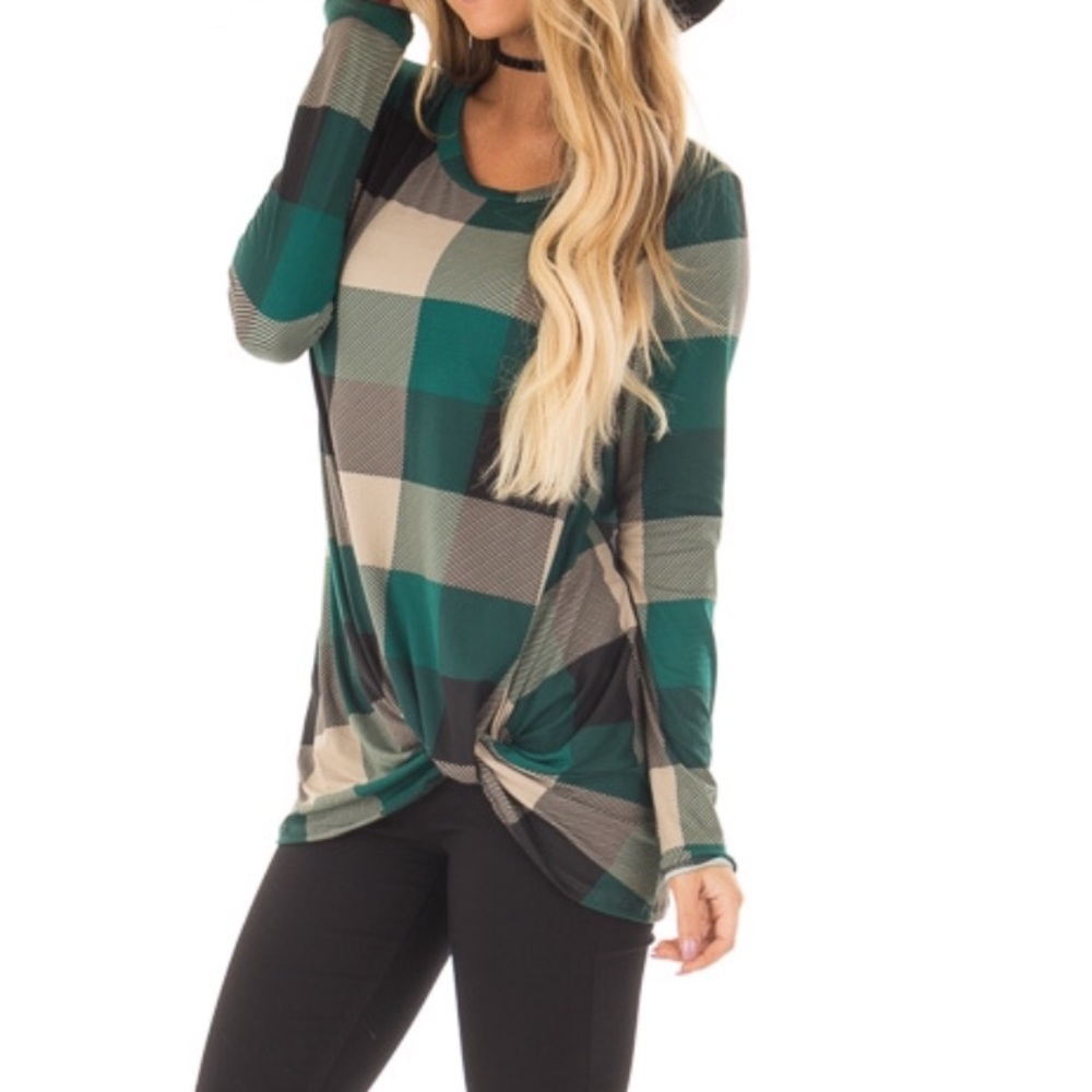 🚨SALE🚨Soft Green Plaid Long Sleeve Top - Picture 3 of 6